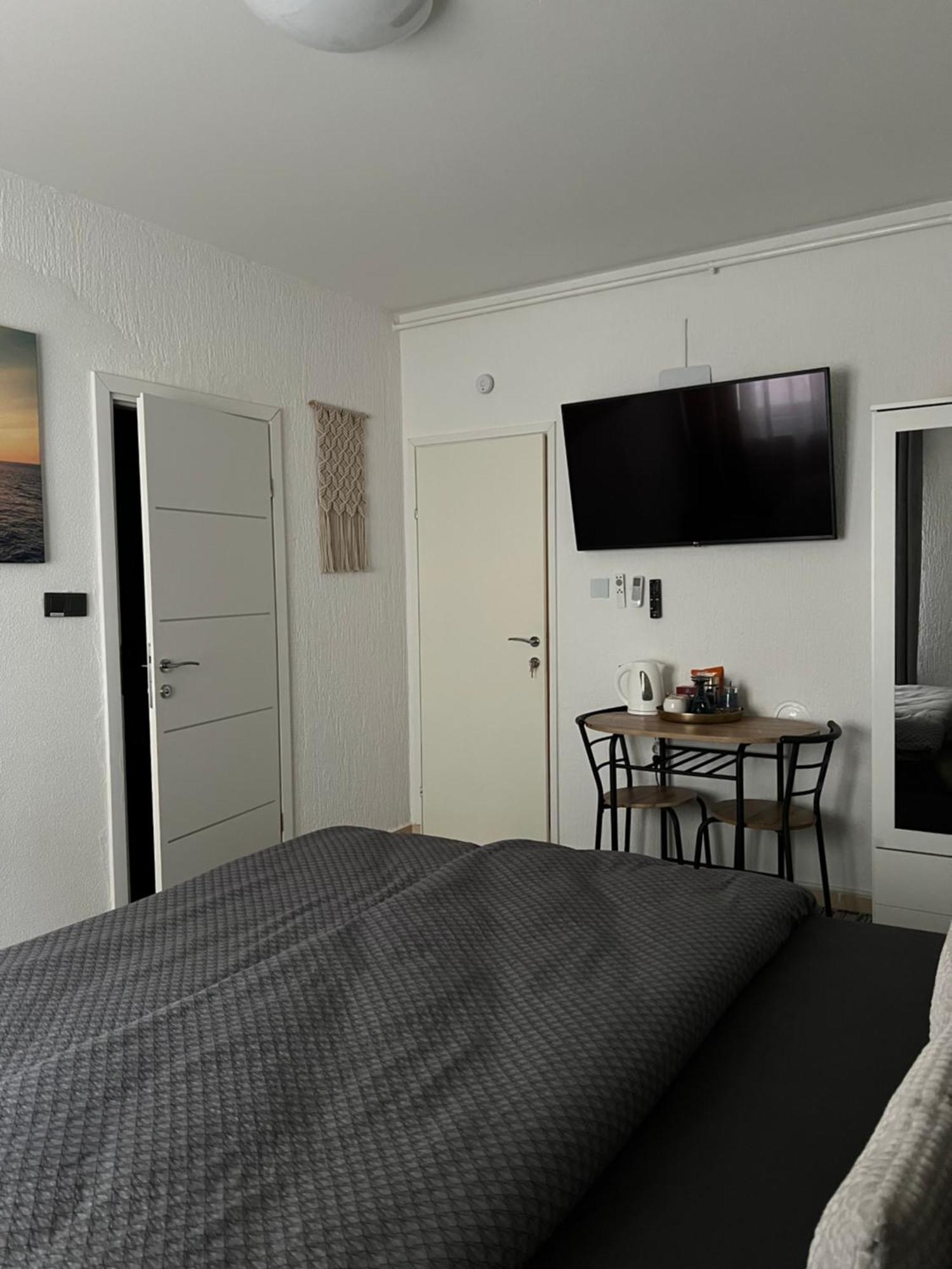 Luxrooms - Hotel Type With Private Jacuzzi เบียโลวาร์ ภายนอก รูปภาพ